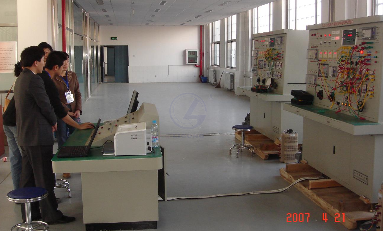 電氣控制及繼電保護綜合實驗臺