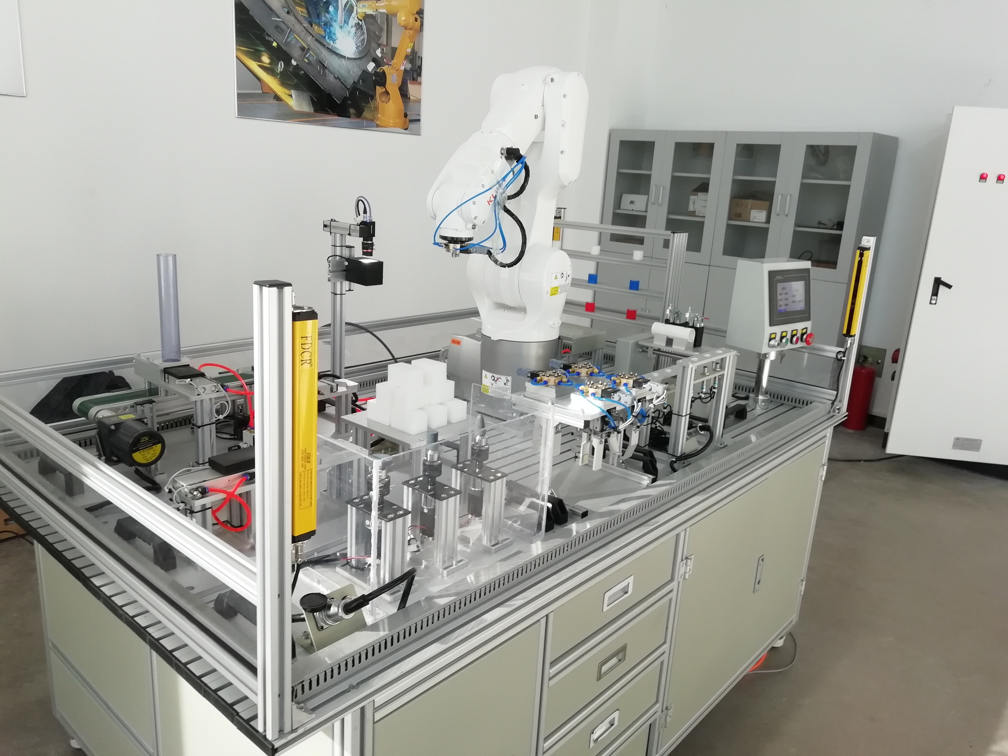 工業機器人運用與維修實訓平臺