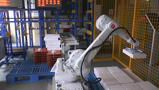 工業(yè)機(jī)器人碼垛應(yīng)用工作站